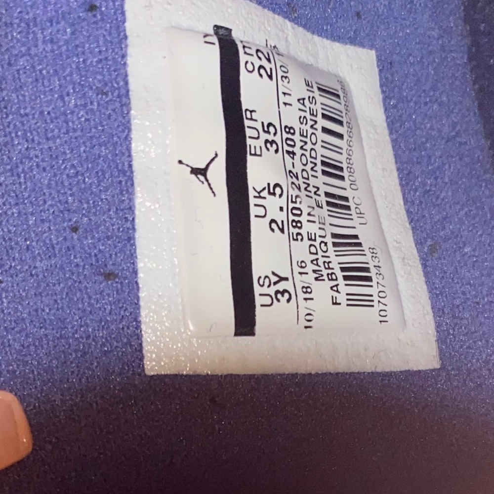 Jordan 11s - Picture 4 of 4